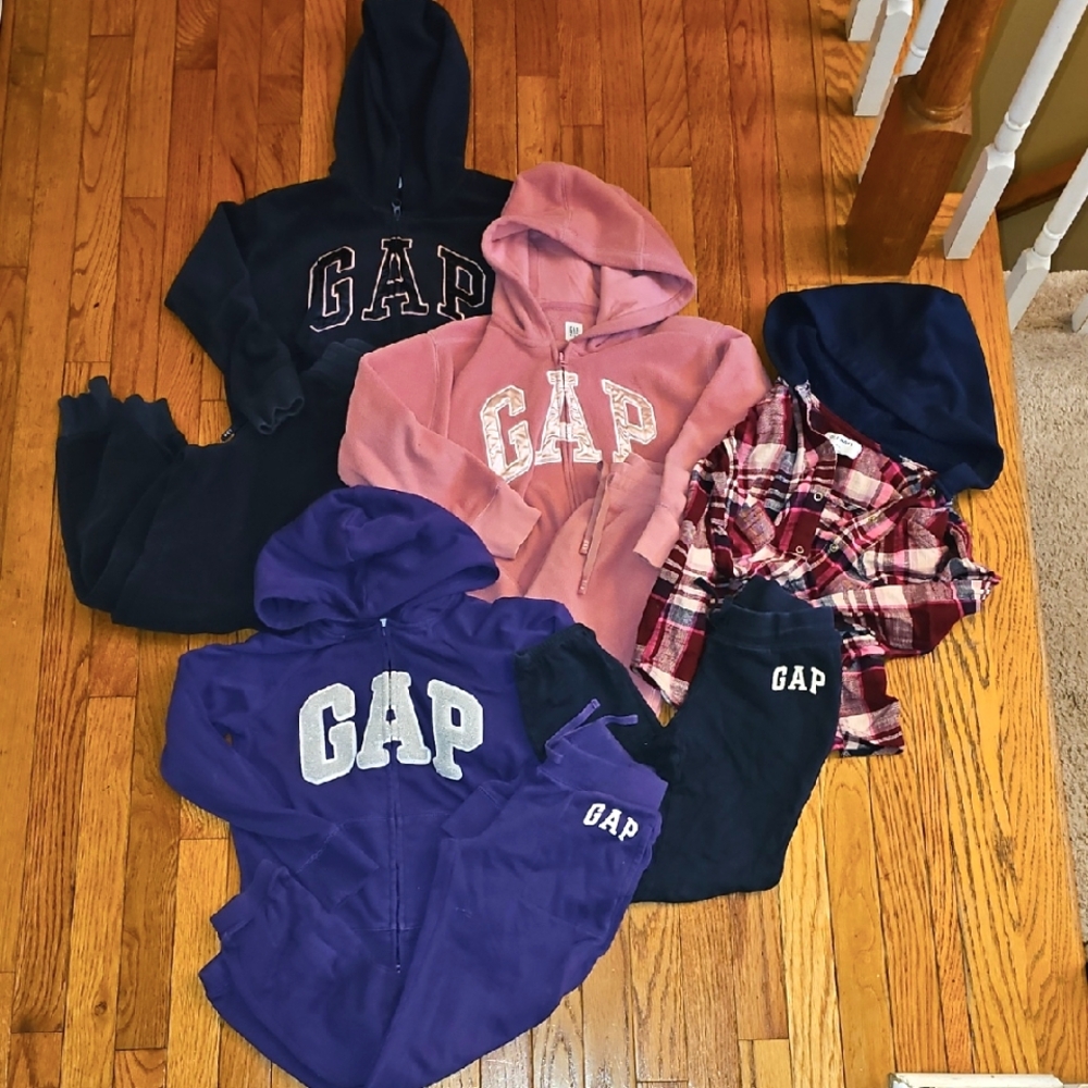 GAP Girls Jogger/Hoodie Suits (Four Outfits Total) Size 8/M